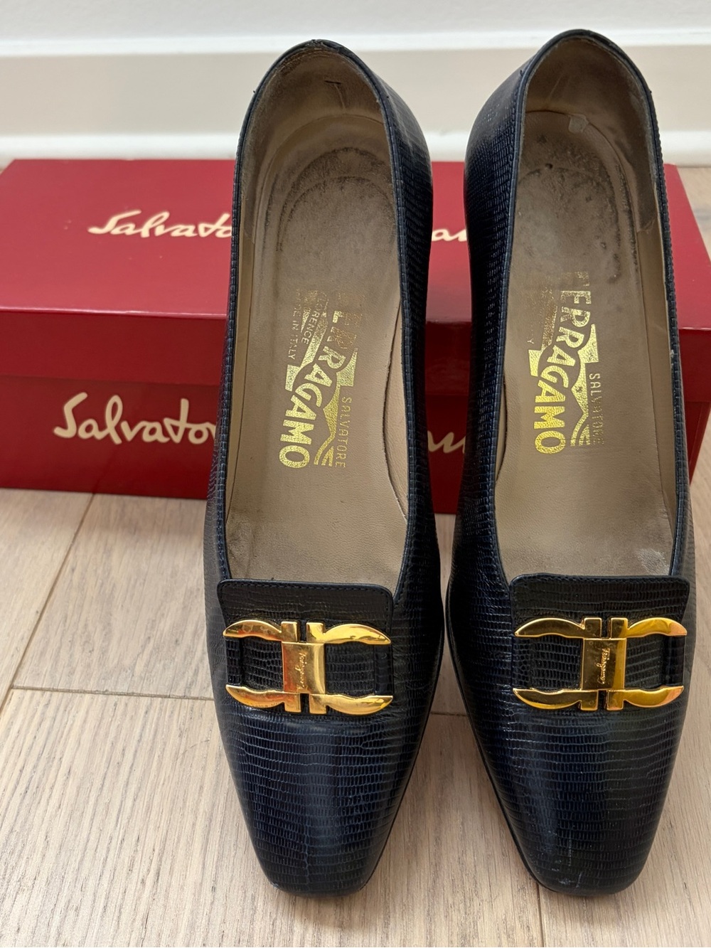 Salvatore Ferragamo Lizard Leather Pumps Heels Gancini